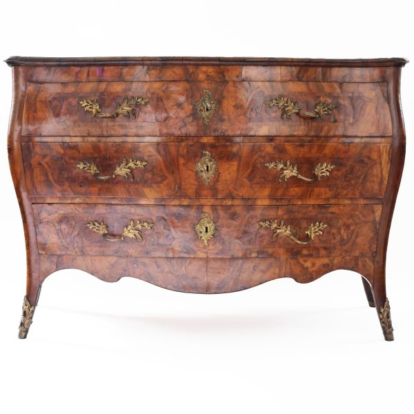 A North Italian chest of drawers veneered in wood and walnut burl, Lombardy, mid-18th century