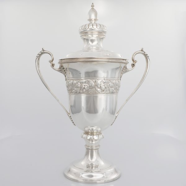 A George V sterling silver trophy cup, David & Maurice Davis, Birmingham, 1911