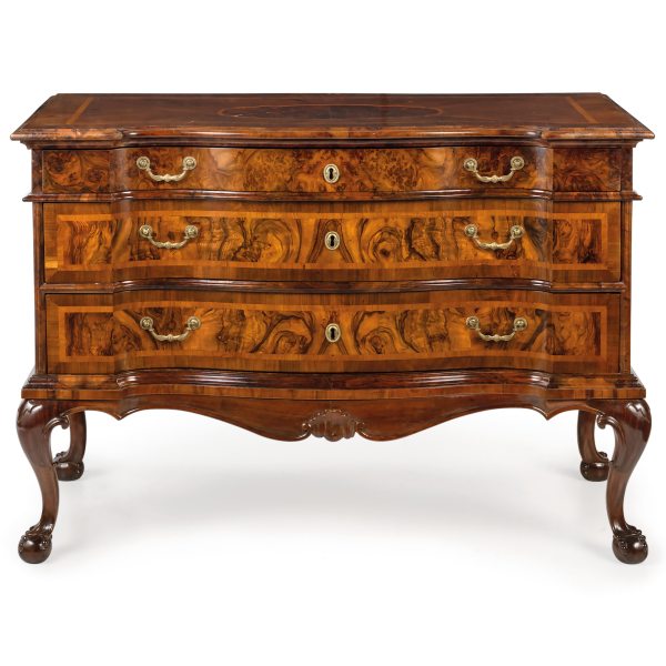 An Italian pair of veneered chest of drawers in walnut wood and burl, Emilia, 18th century
