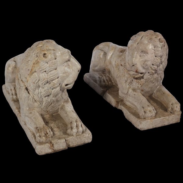 A pair yellow marble of Verona recumbent lions, North Italy, 16th-17th century