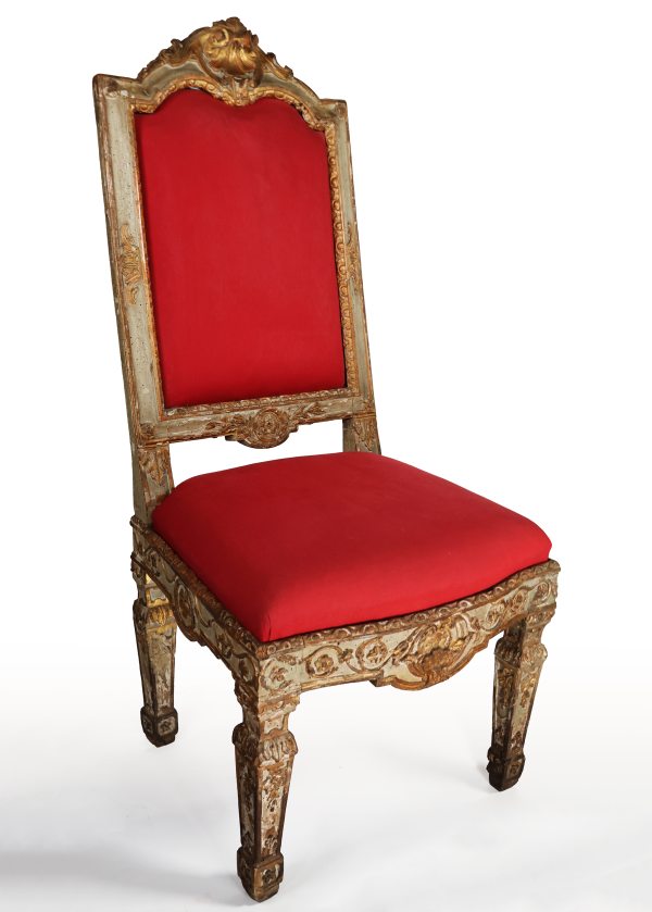 An Italian pair of armchairs in carved and lacquered. Francesco Bolgi&egrave;?, Turin, 18th century