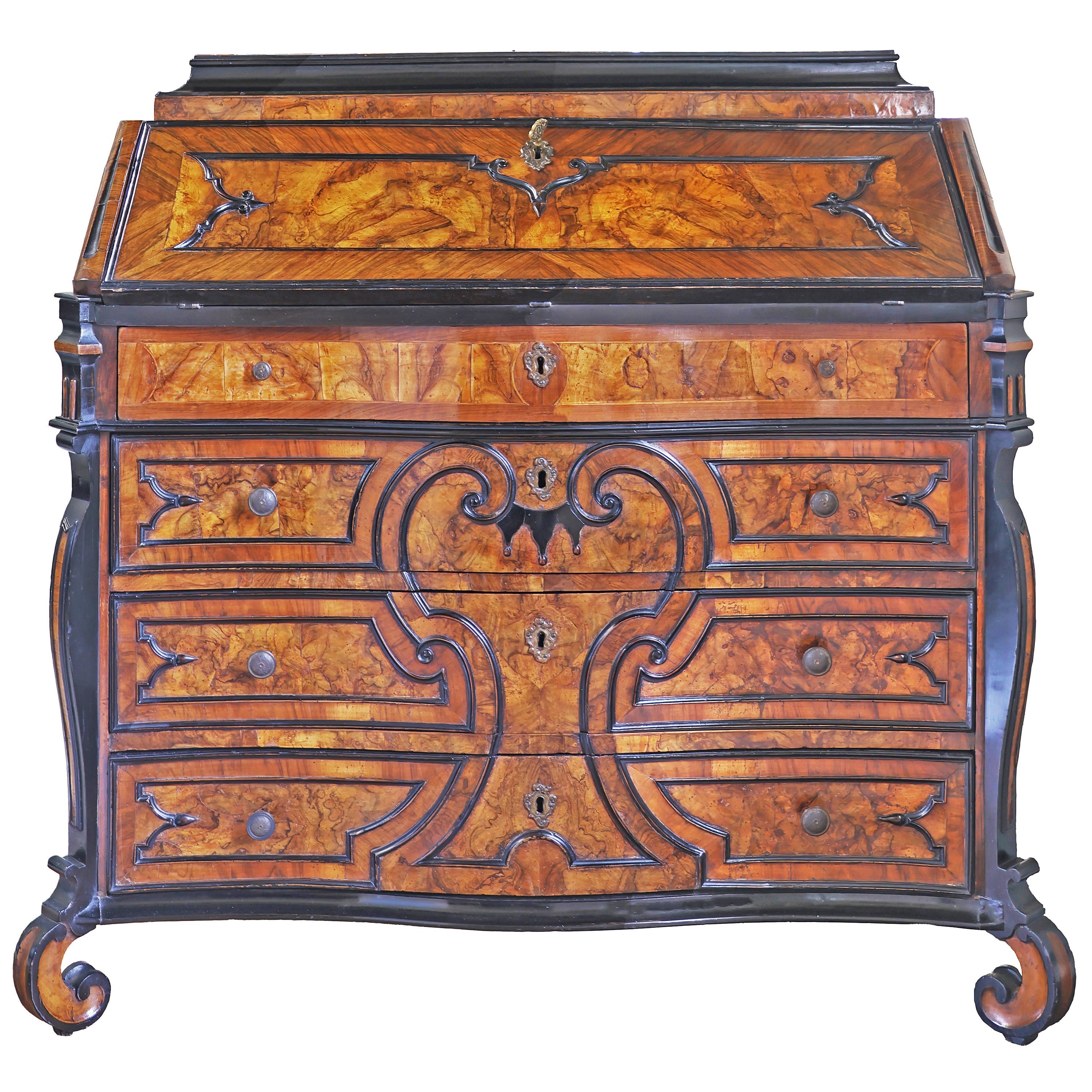 An Italian walnut, burr walnut inlaid fall-front bureau, Lombardy, 18th century - 1700