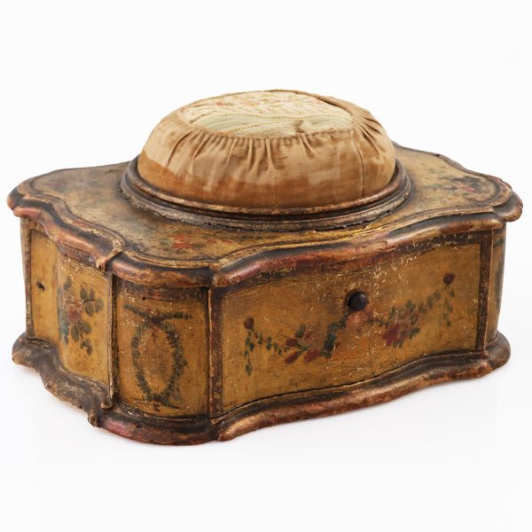 An Italian lacquered wood pin cushion box with polychrome floral decoration. Venice, 18th century
