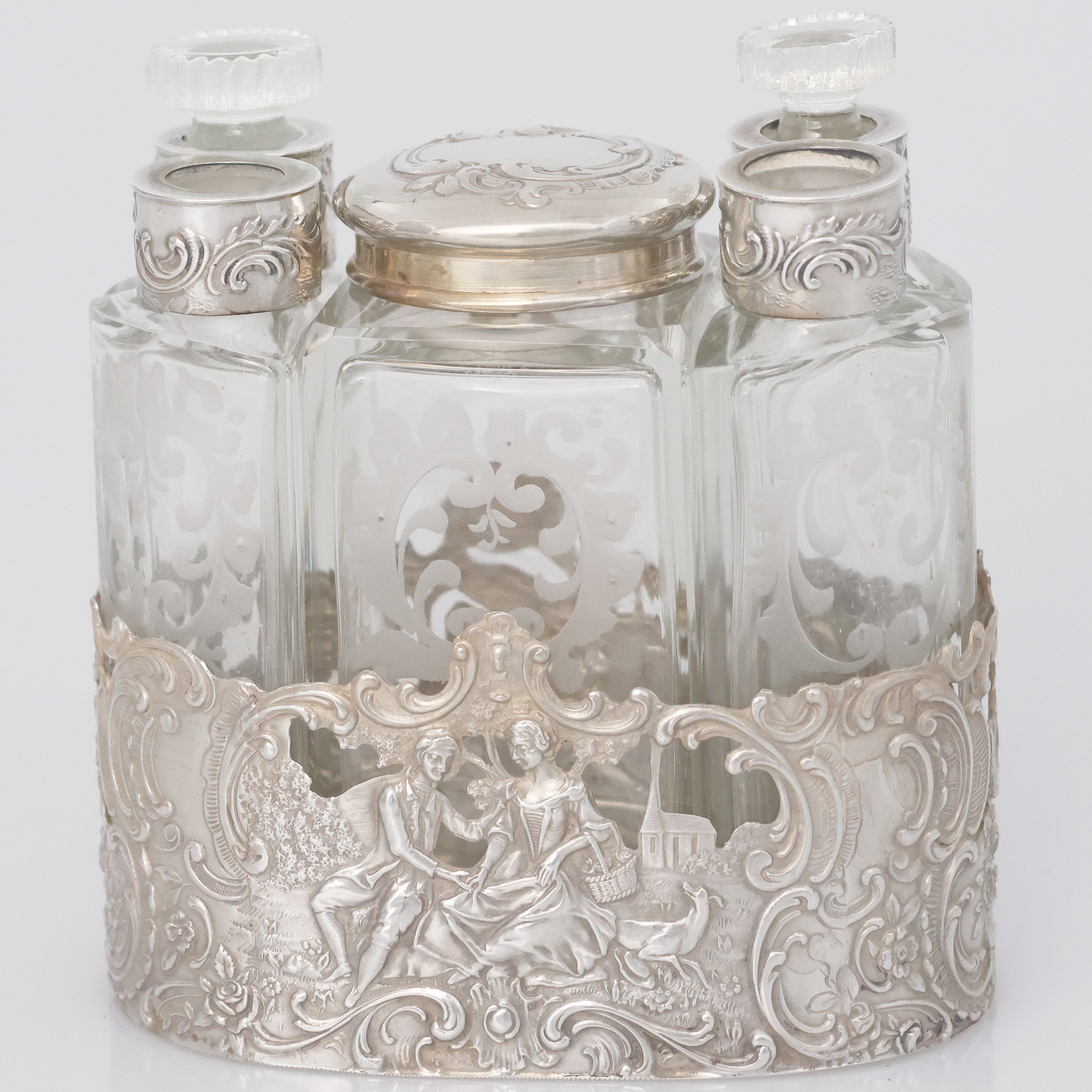 A German set of glass and silver bottles and flasks, J.D. Schleissner & S&ouml;hne?, Hanau, late 19th century, early 20th century - J.D.Schlei&szlig;ner S&ouml;hne? - 1800
