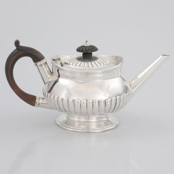 A William IV sterling silver teapot, Paul Storr for Storr & Mortimer, London, 1834?