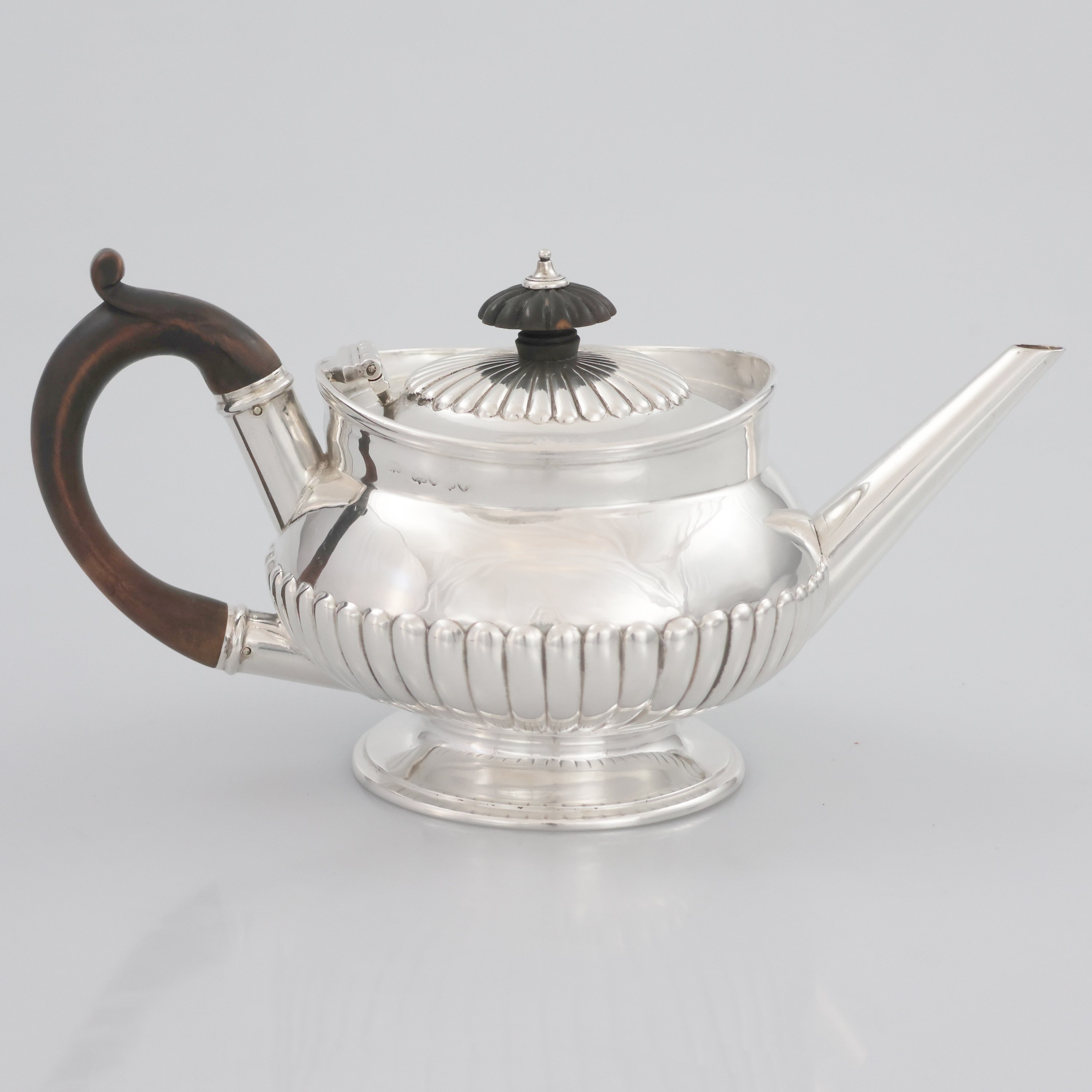 A William IV sterling silver teapot, Paul Storr for Storr & Mortimer, London, 1834? - Paul Storr - 1834