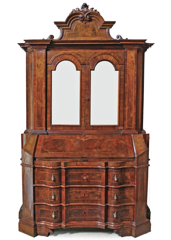 An imponent Northern Italy veneered in walnut wood and burl bureau cabinet, 18th century