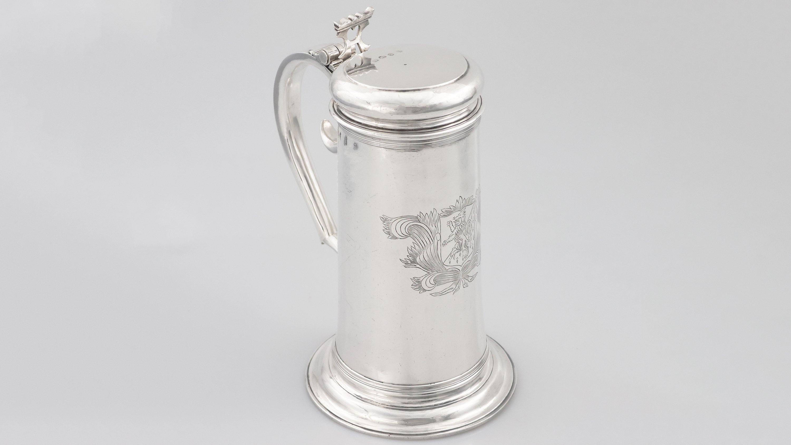 A Charles II sterling silver flagon, IB silversmith, London, 1680